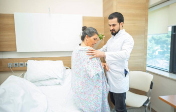 "YAŞAT" Fondu daha bir şəhid anası və qazinin əməliyyat xərclərini ödədi